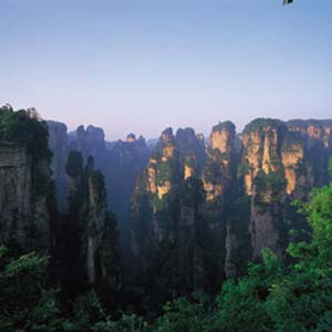 喜樂C線：（魅力湘西）鳳凰古城、天子山、寶峰湖純玩四日游